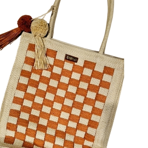 SUN N SAND Handbags - NEW! SUN N SAND Checkered Straw Pom Pom Tote Beach Bag.